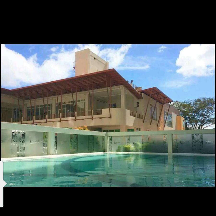 Light And Chic - Tagaytay Vacation Pad Apartman Tagaytay City Kültér fotó